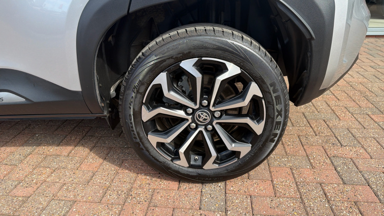 Toyota Yaris Cross 1.5 Hybrid Design 5dr CVT Hybrid Estate